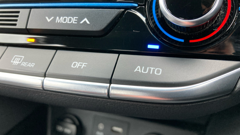 Hyundai IONIQ 1.6 GDi Hybrid Premium 5dr DCT Hybrid Hatchback